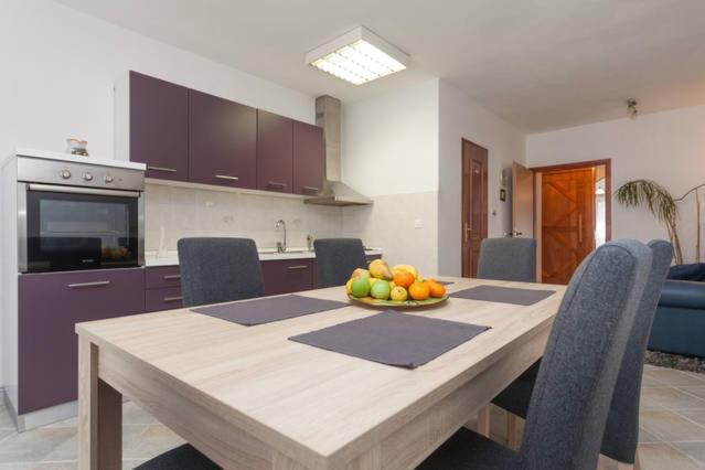 Apartment Helena Pula Luaran gambar